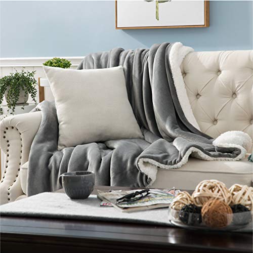 Bedsure Manta Cama 90 Invierno - Manta Sofa Grande Polar Reversible de Franela y Sherpa, Manta Sofa Gruesa 150x200 cm de Microfibra Suave y Borreguito, Gris