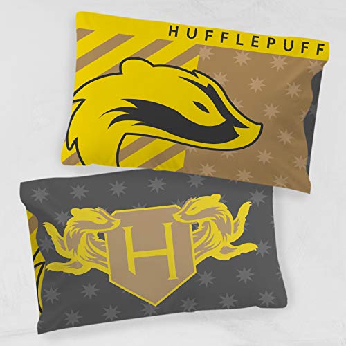 Jay Franco Harry Potter Hufflepuff Pride - Funda de almohada reversible para niños (producto oficial de Harry Potter)