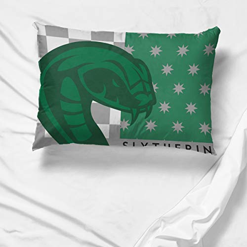 Jay Franco Harry Potter Slytherin Pride 1 Single Reversible Pillowcase - Double-Sided Kids Super Soft Bedding (Official Harry Potter Product)