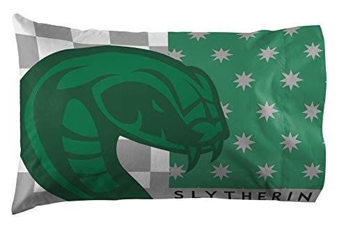 Jay Franco Harry Potter Slytherin Pride 1 Single Reversible Pillowcase - Double-Sided Kids Super Soft Bedding (Official Harry Potter Product)