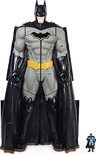 dc comics 6060852 PYS GML, Bat-Tech Batcue, Juego Transformador Gigante con Figura y Accesorios exclusivos de Batman de 4 Pulgadas, Juguetes para niños de 4 años en adelante