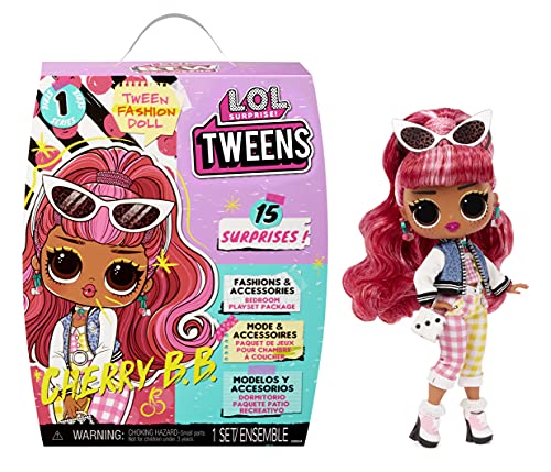 L.O.L. Surprise!- LOL Surprise Tweens-Descubre 15 Sorpresas-con Vestidos, Accesorios, Cepillo para el Pelo, Percha, Soporte para Muñecas Niños-Cherry B.B, Color (576709C3)