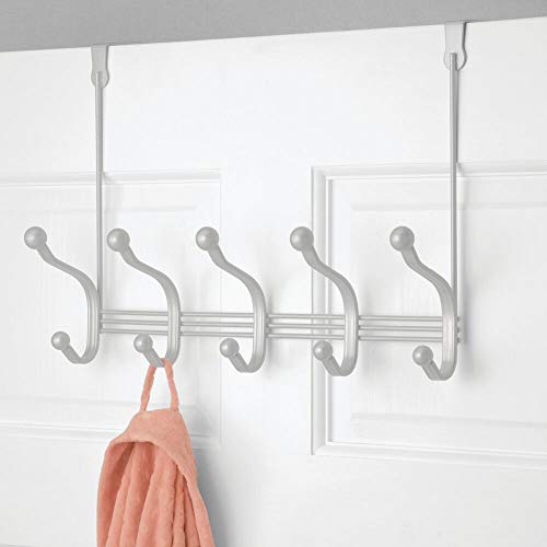 mDesign Perchero de Puerta de Metal en Estilo Vintage – Colgador para Puerta con 10 Ganchos para Pasillo y baño – Cuelga Ropa Compacto para Abrigos, Chaquetas, Albornoces y Toallas – Gris Claro