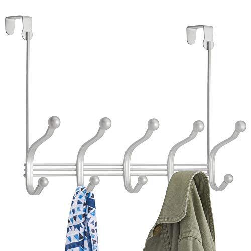 mDesign Perchero de Puerta de Metal en Estilo Vintage – Colgador para Puerta con 10 Ganchos para Pasillo y baño – Cuelga Ropa Compacto para Abrigos, Chaquetas, Albornoces y Toallas – Gris Claro