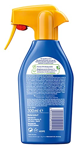 NIVEA SUN Protege & Hidrata Spray Solar FP50+ (1 x 300 ml), protector hidratante y resistente al agua con protección UVA/UVB, protección solar muy alta en formato pistola