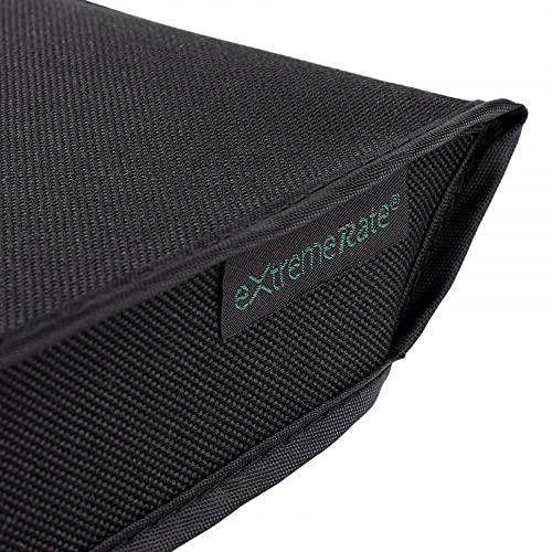 eXtremeRate Prueba de polvo para PS4 Consola Funda Cubierta Protectora Horizontal Diseño de doble capa Forro Corte Preciso Fácil de Acceso los cables Guardapolvo para Playstation 4 Slim Consola(Negro)