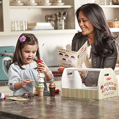 Melissa & Doug - Set de 28 piezas de madera para preparar helados, Wooden Ice Cream Counter (19286) , color/modelo surtido