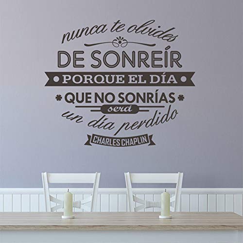 decalmile Frases de Vinilo para Pared Chaplin Español Nunca te Olvides de Sonreir Negro Letras Adhesivos Pegatinas de Pared Dormitorio Salón Oficina Decoración