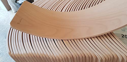 Tabla curva de madera fabricada de manera artesanal en Zaragoza (España). Tabla de equilibrio Montessori