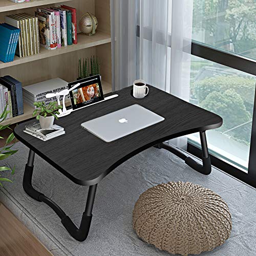 A3A ACADGQ Mesa para Portatil Cama, Mesa de Ordenador Plegable con 4 Puerto de Carga USB, Cajde de Almacenamiento, Ranura para Taza, Soporte de Pad, Adecuado para Sofa, Cama, Suelo (60x40cm, Negro)