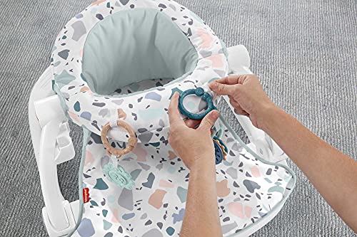 Fisher-Price Asiento para suelo plegable con bandeja estampado terrazzo regalo para bebés hasta 12 kg (Mattel HBD68)