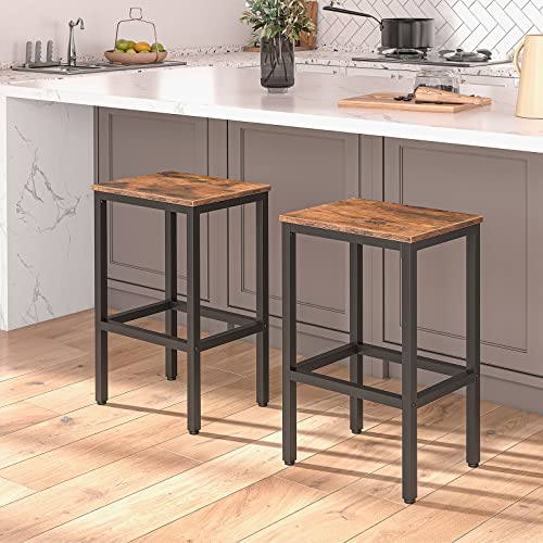 HOOBRO Taburetes de Bar, Set de 2 Sillas de Bar con Reposapiés, 40 x 30 x 65 cm, Robusta Estructura Metálica, para la Sala de Estar, el Comedor y la Cocina, Industrial, Marrón Rústico EBF65BY01