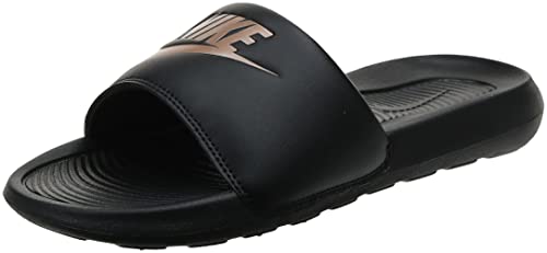 Nike W VICTORI One Slide, Zapatillas Deportivas Mujer, Black Mtlc Red Bronze Black, 38 EU