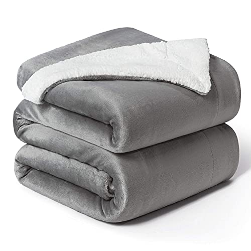 Bedsure Manta Cama 150 Invierno - Manta Cama 135 Polar Reversible de Franela y Sherpa, Manta Sofa Grande Gruesa 220x240 cm de Microfibra Suave y Borreguito, Gris