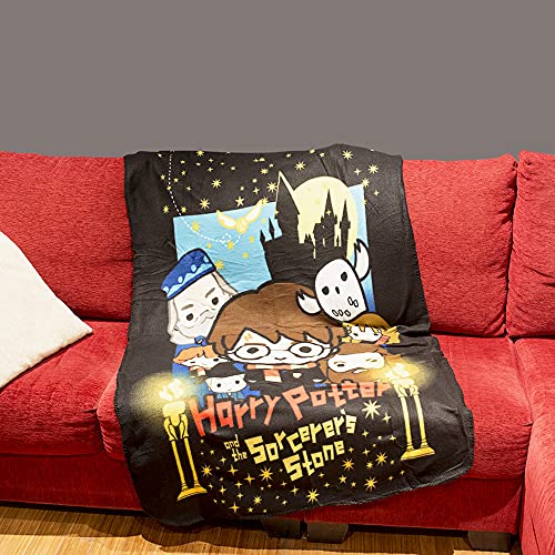 Manta Polar Harry Potter, Nuevo diseño con los Personajes Harry Potter Funko / Magnifica Manta para el Sofa, tamaño 100X140cm, Producto Oficial