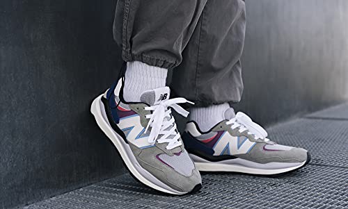 New Balance 57/40 - Zapatillas deportivas para hombre, diseño de los años 90, gris, azul, morado., 45 EU