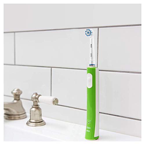 Oral-B Junior Cepillo de Dientes Eléctrico con Mango Recargable, Tecnología Braun y 1 Cabezal de Recambio, Apto para Niños Mayores de 6 años - Verde