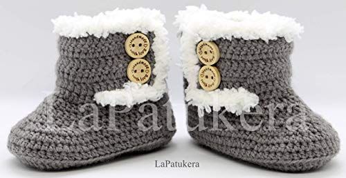 Patucos para bebé de crochet, Unisex. Estilo botas Canadá de color a elegir, realizadas en lana, tallas de 0 hasta 9 meses, hechos a mano en España. Regalo para bebé