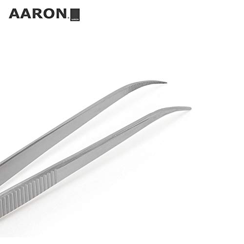 Pinza de disección curva A/A AARON® | 14 cm. Fabricada en acero inoxidable y empaquetada individualmente en un estuche blister.