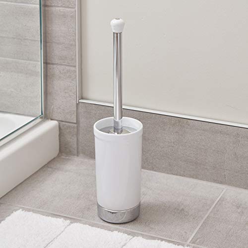 InterDesign York Escobillero de baño, estrecho soporte para escobilla de baño de cerámica y metal, blanco/plateado